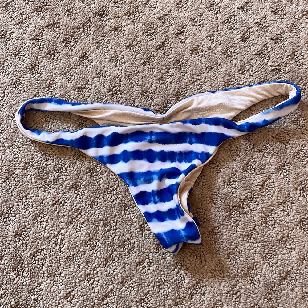 Acacia pacific tides bottoms